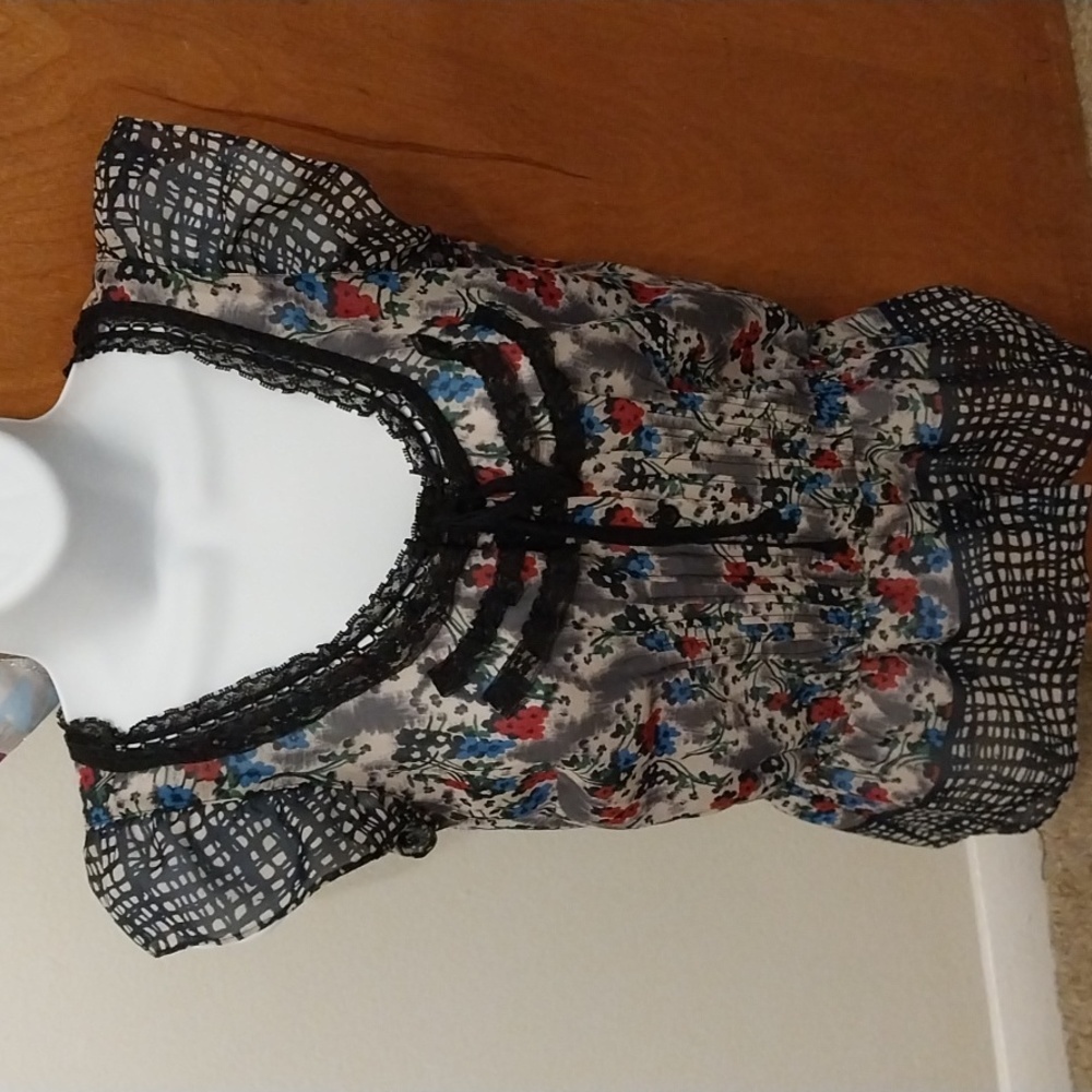 Jessica Simpson floral top